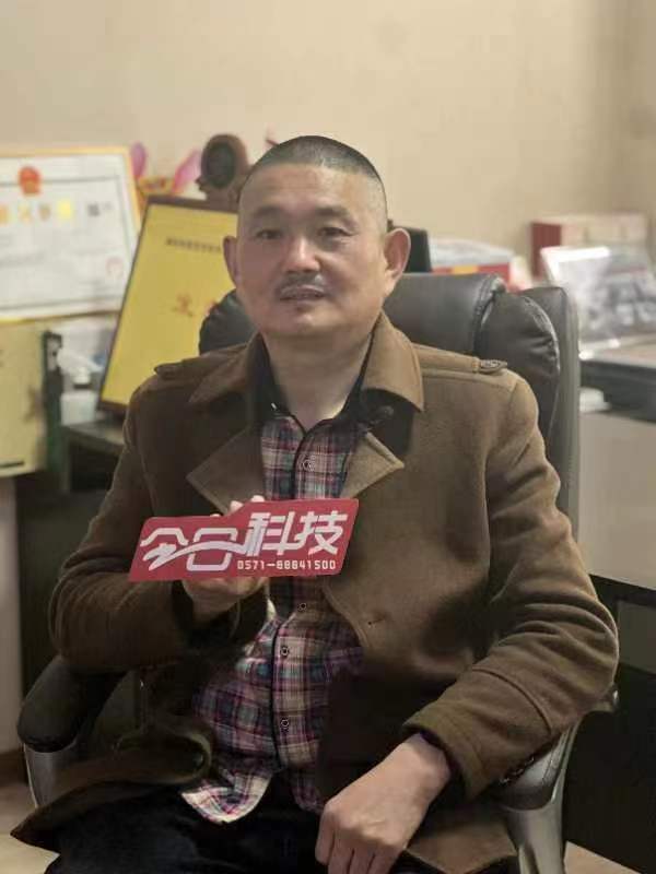 熱烈祝賀湖州申偉東環(huán)?？萍加邢薰竟そ掣缭偕鲜∨_(tái)講述扛起木地板行業(yè)售后服務(wù)大旗故事